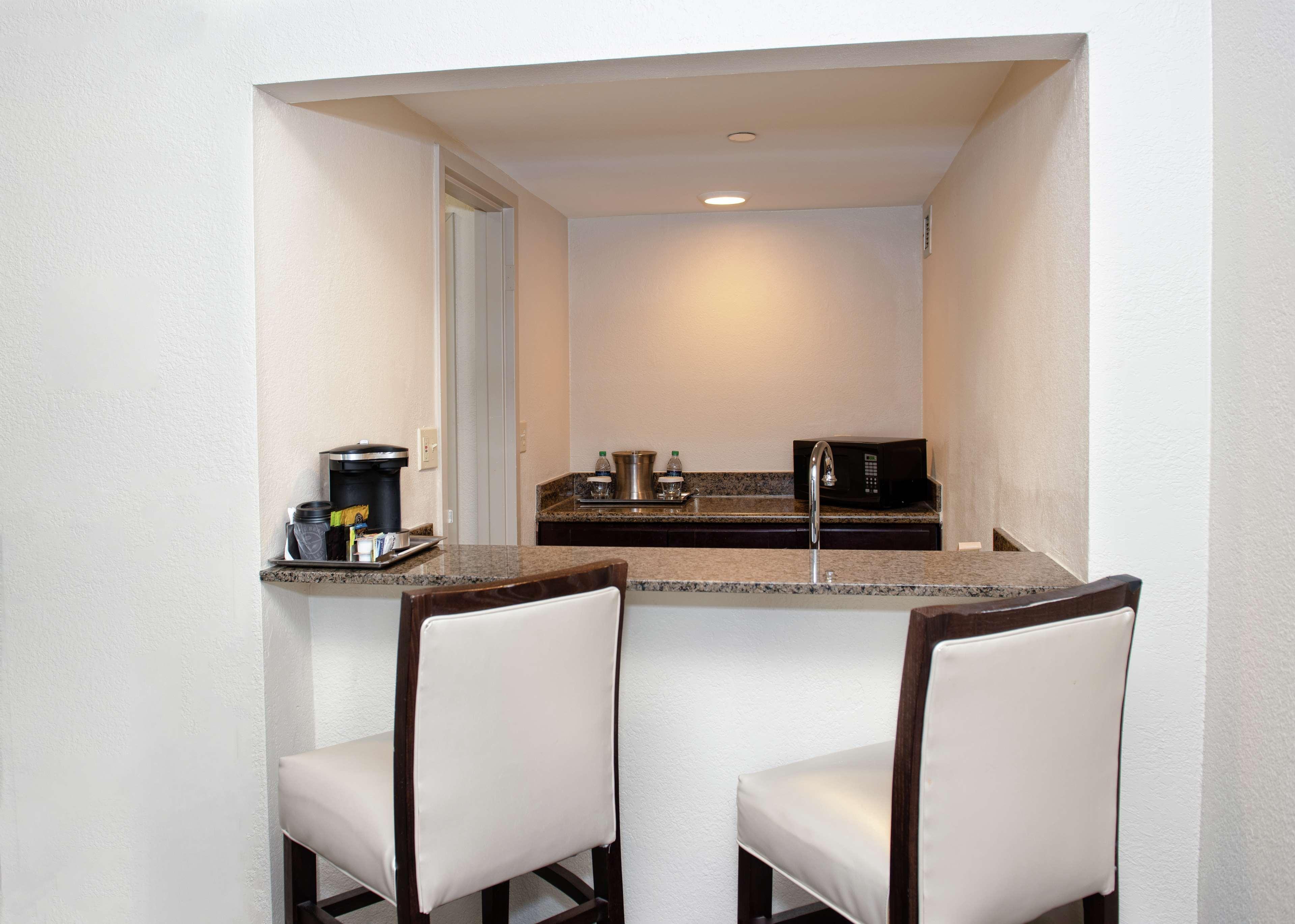 Hotel Doubletree By Hilton Lafayette Extérieur photo