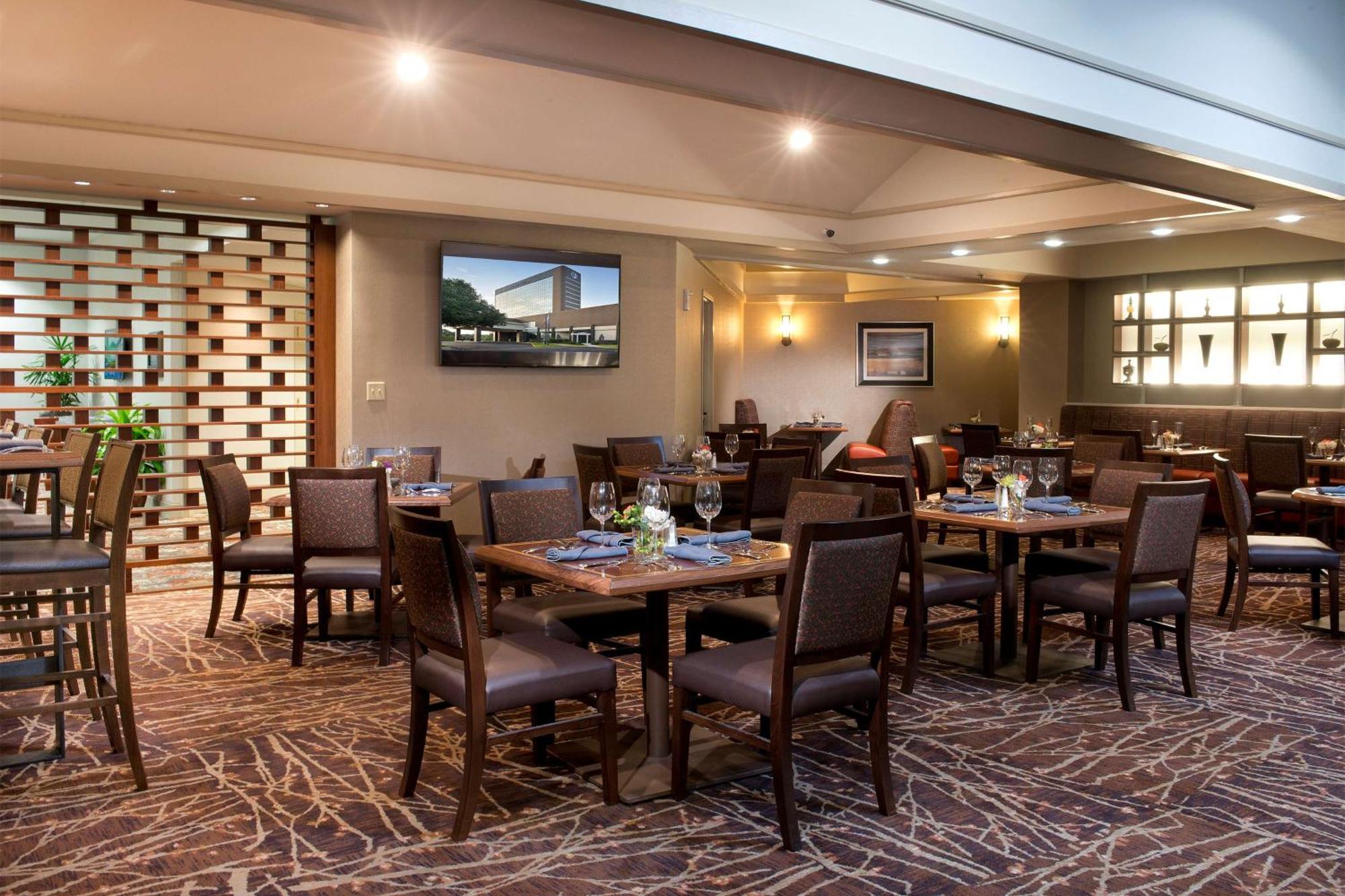 Hotel Doubletree By Hilton Lafayette Extérieur photo